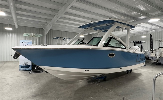 2027 Robalo R257 Atlas Blue/White